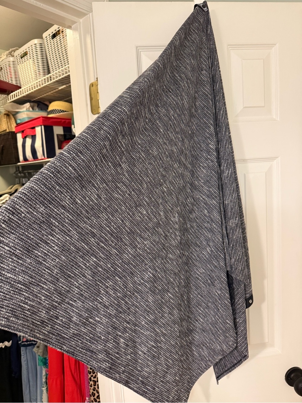 Lululemon Vinyasa Snap Scarf Wrap